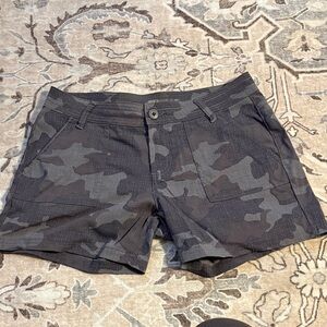 Prana Women's Camouflage Shorts size 8